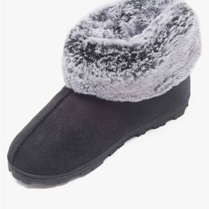 Cozy dark gray boots with Faux Fur Trim